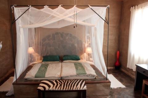 Fort Sesfontein Lodge & Safaris Exteriör bild