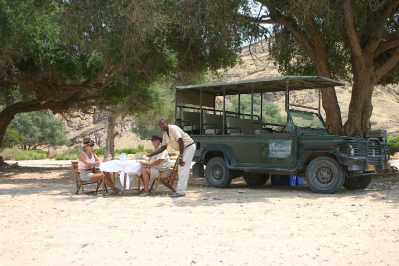 Fort Sesfontein Lodge & Safaris Exteriör bild
